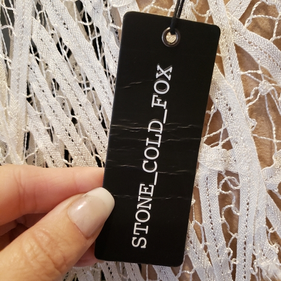 Stone Cold Fox, white lace dress with nude slip. Size 2. (Tag says 1. Fits a 2). - Picture 3 of 12